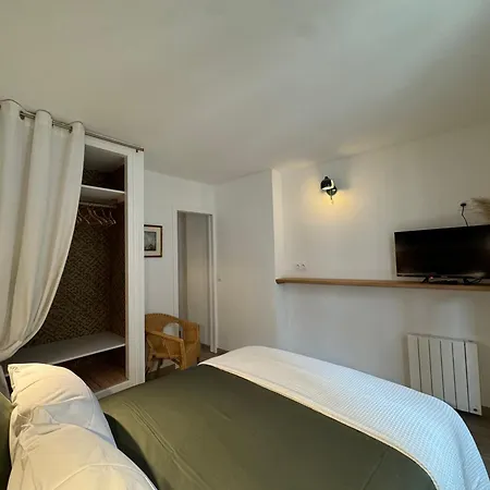 Standing - La Coque D'or - Mont-st-michel Daire *